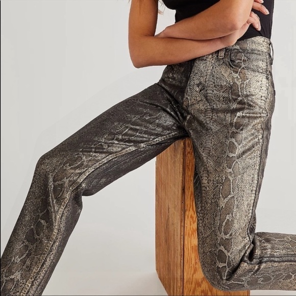 NWT Free People Crvy Georgine Foul Snakeskin High Rise Jeans - Picture 5 of 11